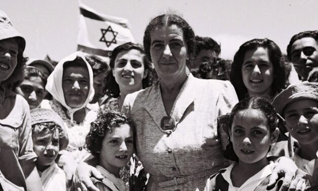 CHRONIQUE DU JOUR : QUI EST CETTE BRAVE FEMME GOLDA MEIR LA GRAND-MERE DE L’INDEPENDANCE D’ISRAËL
