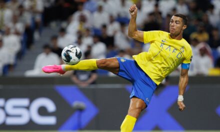 Ronaldo offre la Coupe Arabe des Clubs Champions à Al Nassr