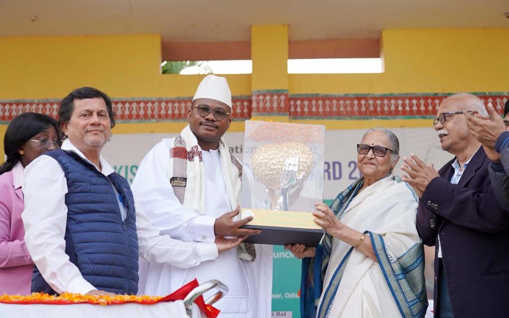 Fédération de l’Inde : Le Président du CNT Dr Dansa KOUROUMA, honoré dans la ville Bhubaneswar