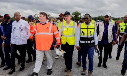 Le Premier ministre visite le chantier du pont de Tanènè en Guinée