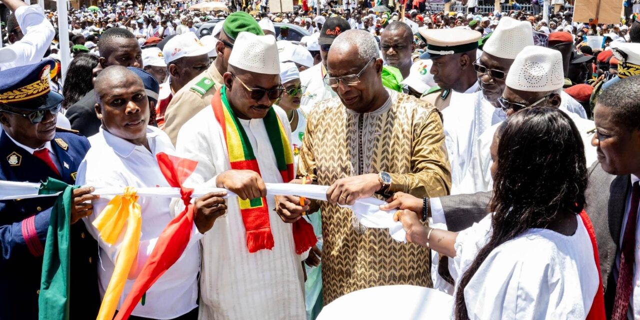 2 Octobre 2024 : Le Premier Ministre Amadou Oury BAH Rend Hommage aux Pionniers De L’indépendance à Faranah