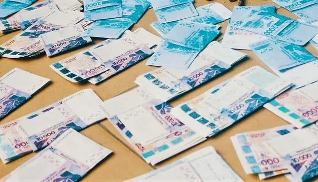 Démantèlement d&rsquo;une Mafia Sous-Régionale : La Dic Saisit 125 Millions de Faux Dollars à Conakry