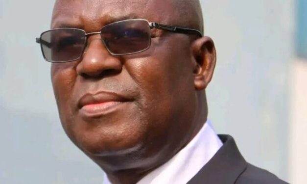 Crise Politique en Guinée : Les Forces Vives Appellent au Retrait des Institutions de la Transition