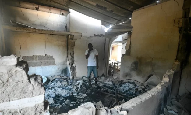 Côte D’Ivoire Incendie Mystérieux à Bouadikro : Une Septuagénaire Perd Tout et Appelle à la Solidarité