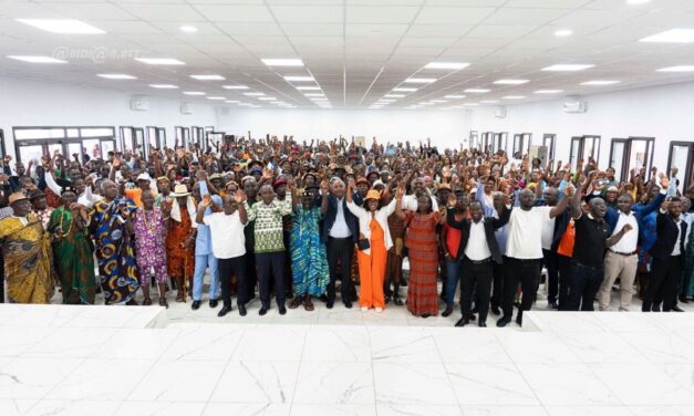 Région de Région de La Mé : des jeunes présentent leurs excuses à Patrick Achi et demandent pardon à Alassane Ouattara