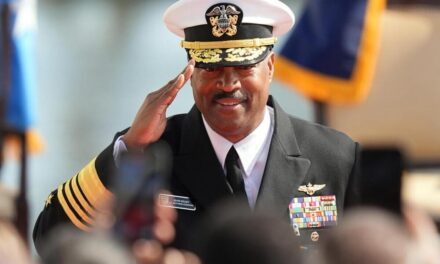 États-Unis : le chef du commandement militaire pour l’Amérique latine quitte ses fonctions de manière anticipée