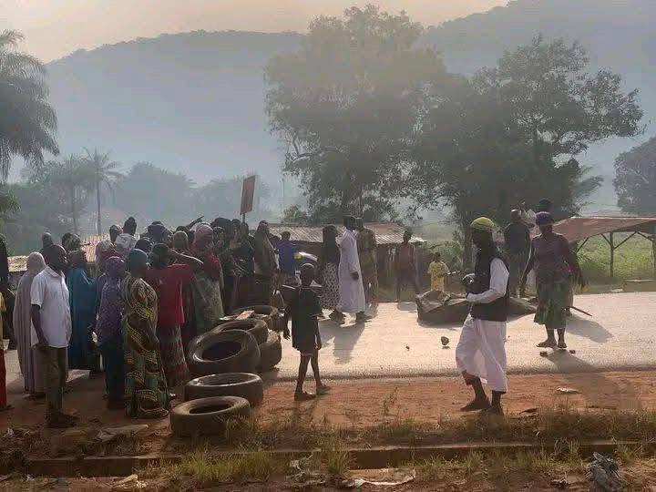 Troubles à Kouriah : vives tensions après des arrestations nocturnes