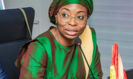 Guinée : Rose Pola Pricemou répond aux critiques sur le coût de l’Internet