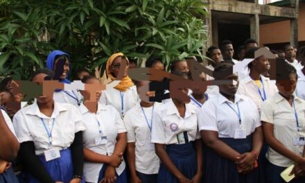 Boké : cinq lycéennes sanctionnées pour la diffusion de vidéos sur les réseaux sociaux