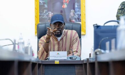 Guinée : Doumbouya lance l’impression de nouveaux billets face à la crise de cash