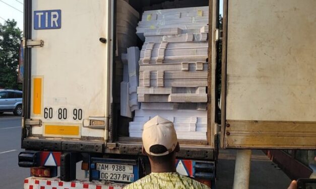 Guinée : Déploiement stratégique du matériel électoral pour les élections couplées du 24 mai 2026