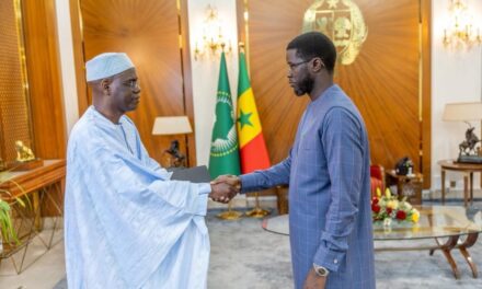 Sénégal : dans ses premiers mots, le nouveau Premier ministre Ahmadou Al Aminou Mohamed Lô promet continuité, rigueur économique et confiance aux investisseurs