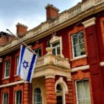 Royaume-Uni : deux hommes accusés d’espionnage au profit de l’Iran, l’ambassade d’Israël parmi les cibles présumées